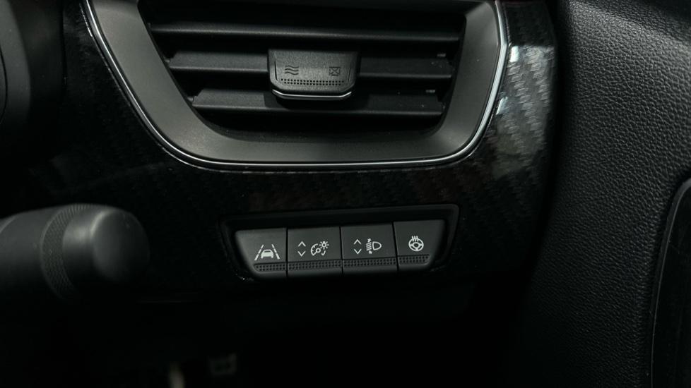 Lane Assist/Heated Steering Wheel 