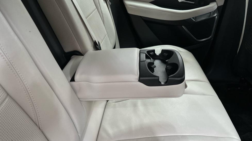 Rear Armrest/ Cup Holder