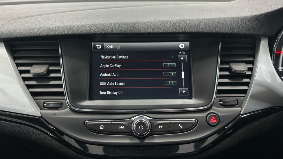 Apple Car Play & Android Auto