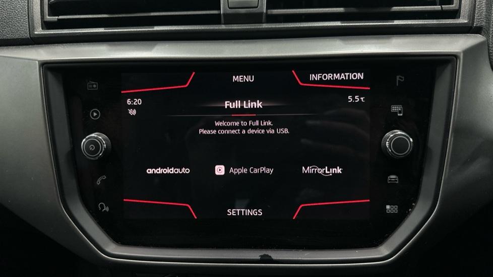 Apple Car Play & Android Auto