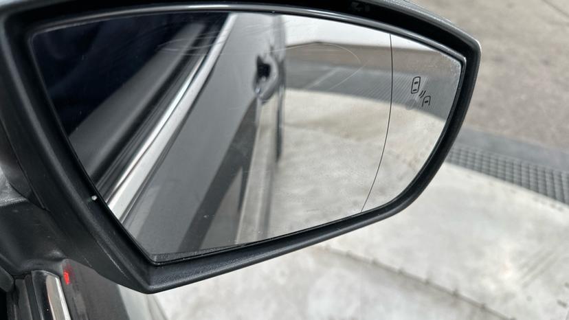 Blind Spot Monitoring System 