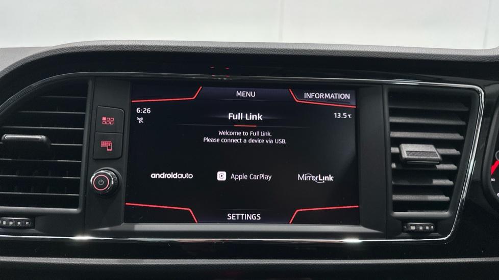 Apple Car Play & Android Auto