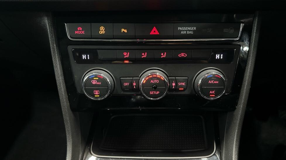 Air Conditioning /Dual Climate Control/Auto Stop Start 