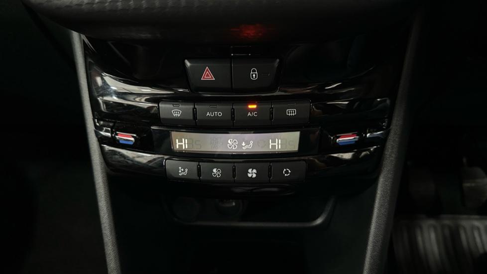 Dual Climate Control / Air Conditioning 