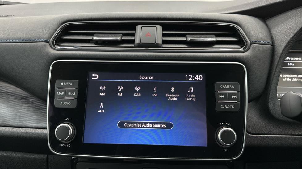 Bluetooth/ Apple CarPlay / Android Auto 