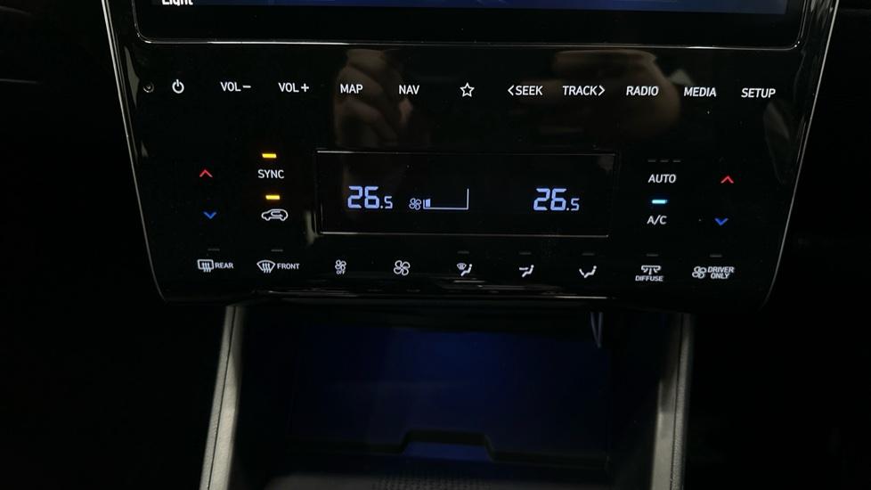 Air Conditioning /Dual Climate Control/Ambient Lighting  