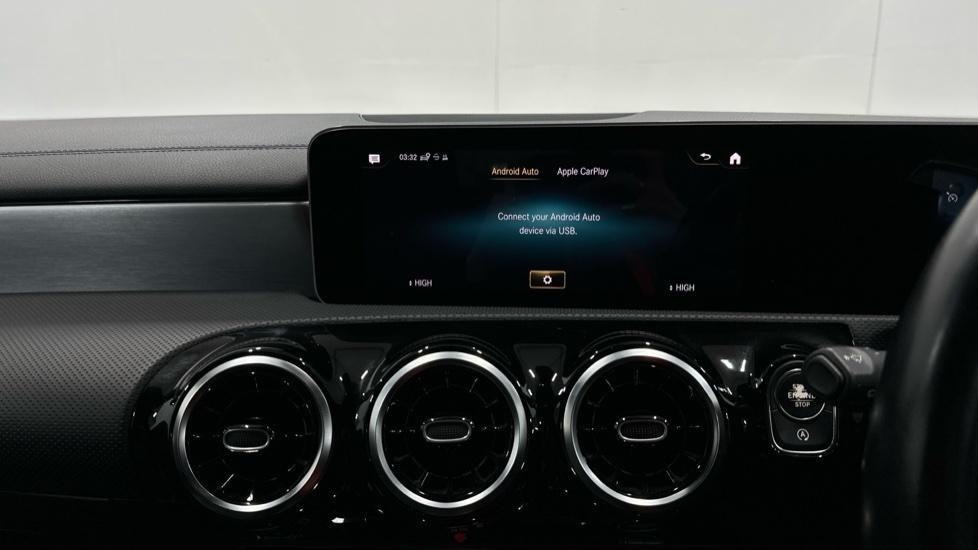 Apple Car Play & Android Auto