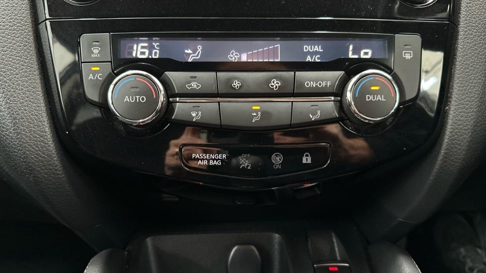 Air Conditioning /Dual Climate Control 