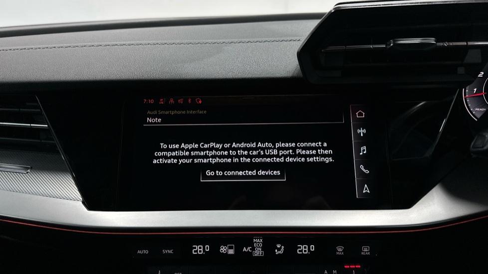 Apple Car Play & Android Auto