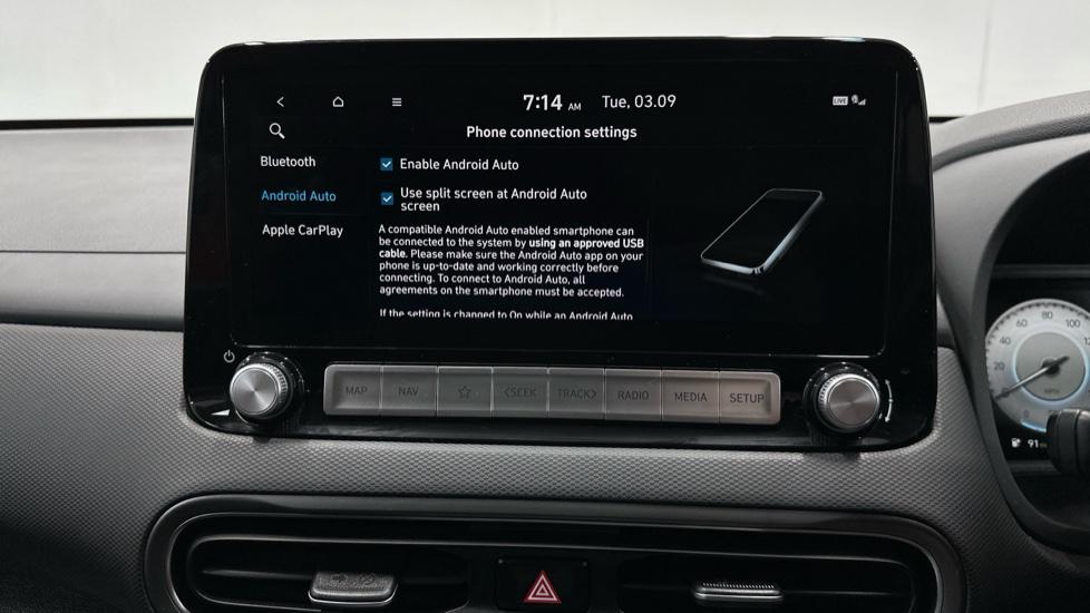 Apple Car Play & Android Auto