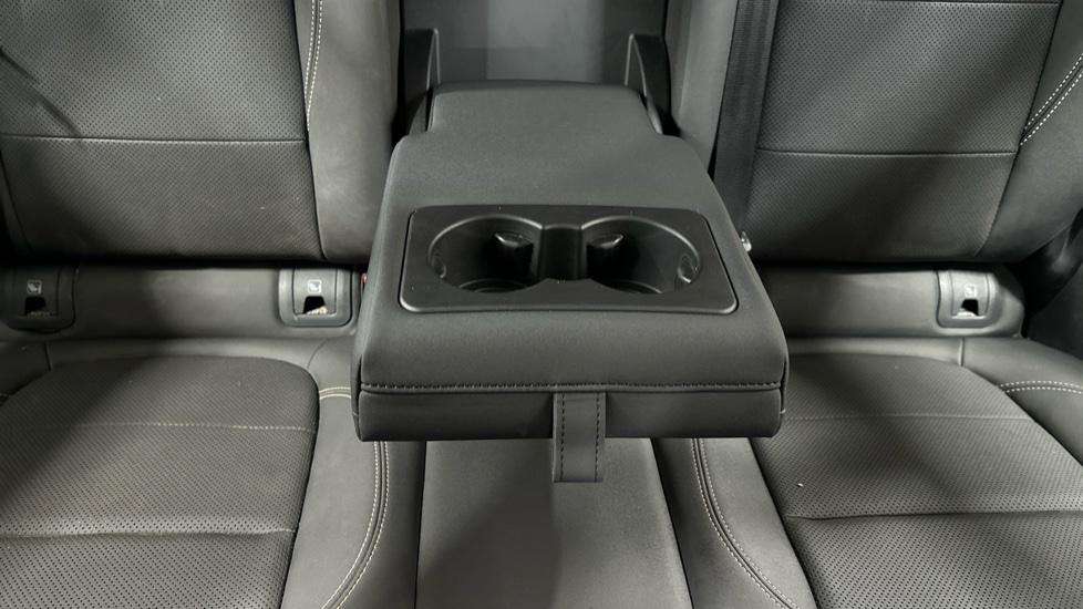 Rear Armrest/ Cup Holder