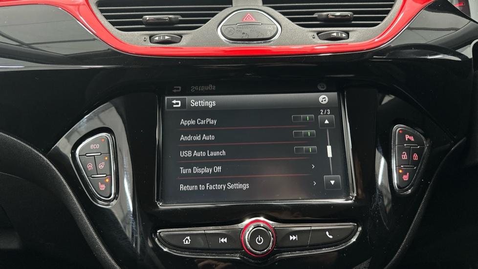 Apple Car Play & Android Auto