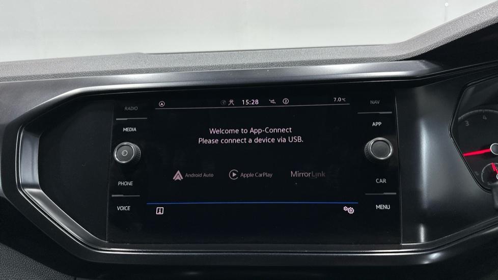 Apple Car Play & Android Auto