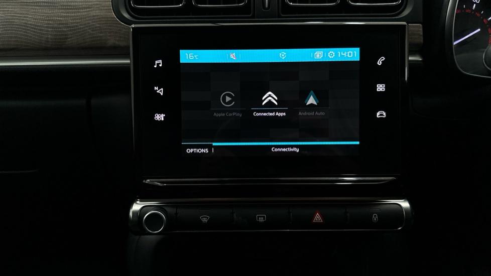 Apple Car Play & Android Auto