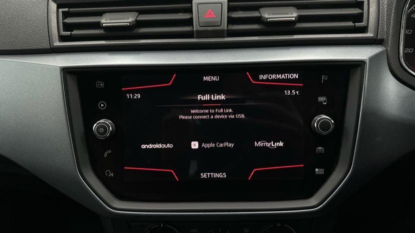 Apple Car Play & Android Auto