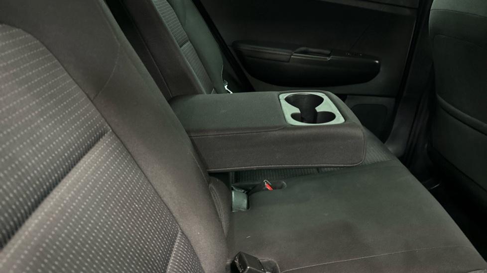 Rear Armrest/ Cup Holder