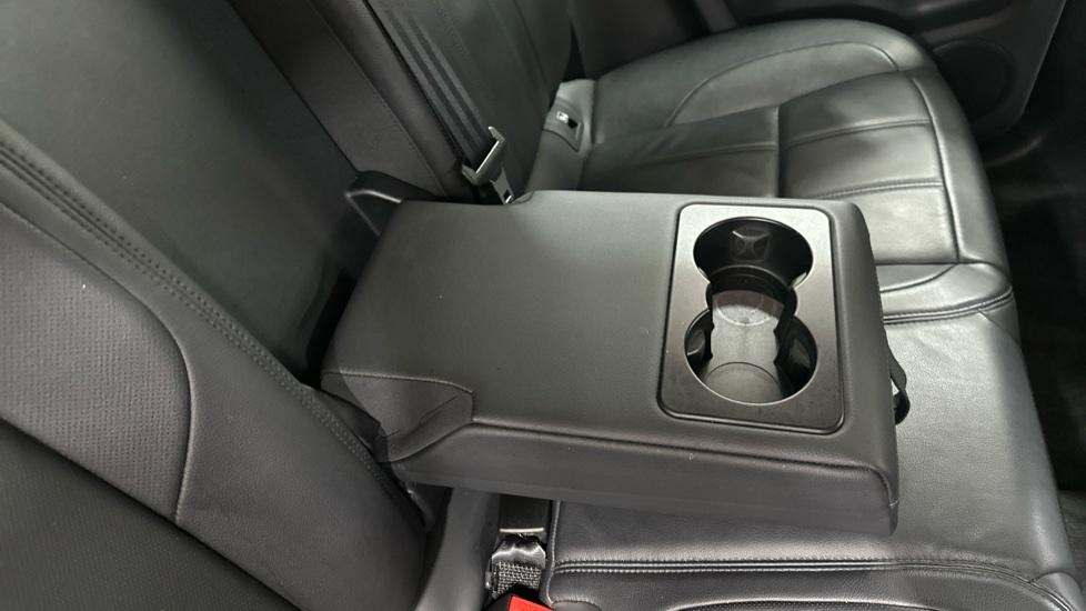 Rear Armrest/ Cup Holder