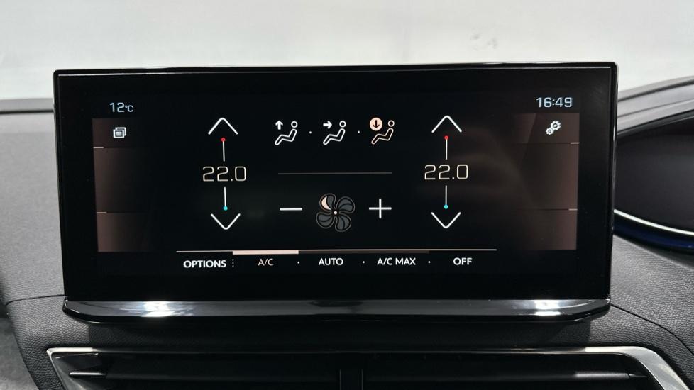 Dual Climate Control / Air Conditioning 