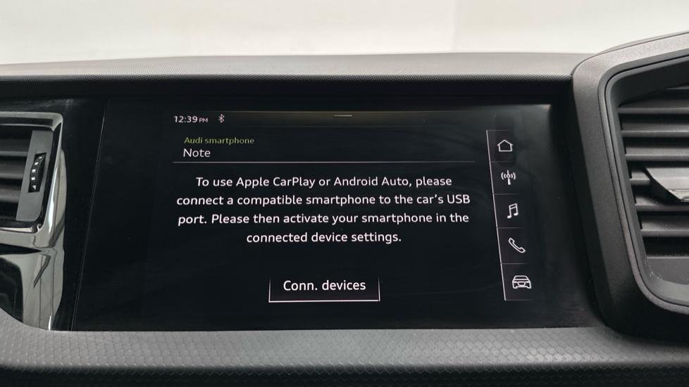 Apple Car Play & Android Auto