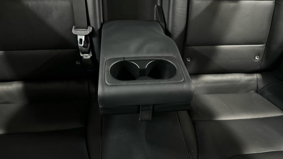 Rear Armrest/ Cup Holder