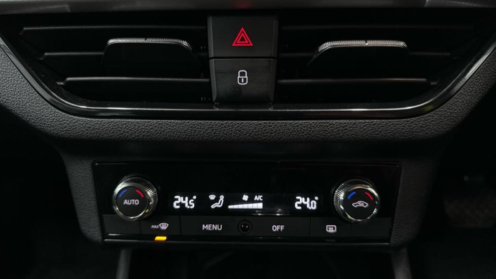 Air Conditioning /Dual Climate Control 