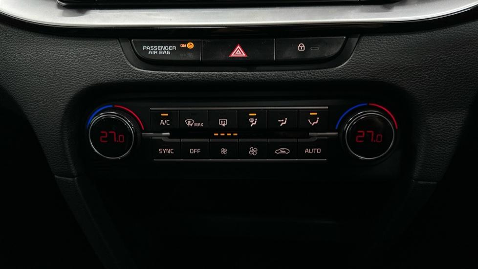 Air Conditioning /Dual Climate Control 