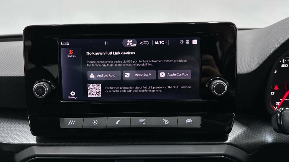 Apple Car Play & Android Auto