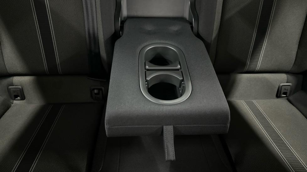 Rear Armrest/ Cup Holder