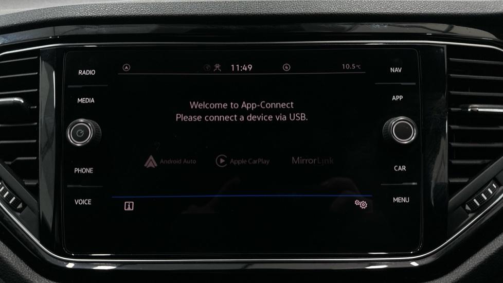 Apple Car Play & Android Auto