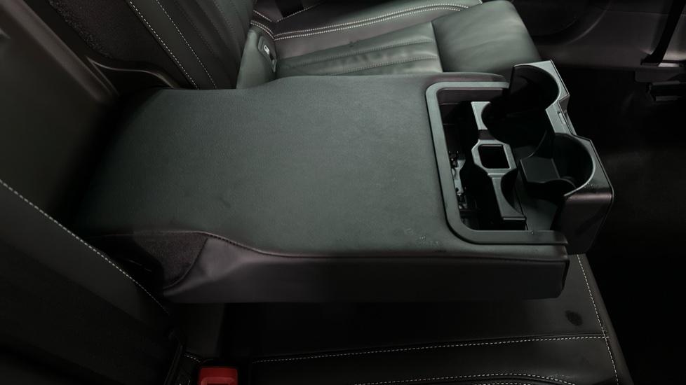 Rear Armrest/ Cup Holder