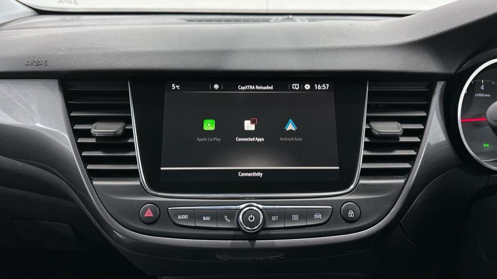 Apple Car Play & Android Auto