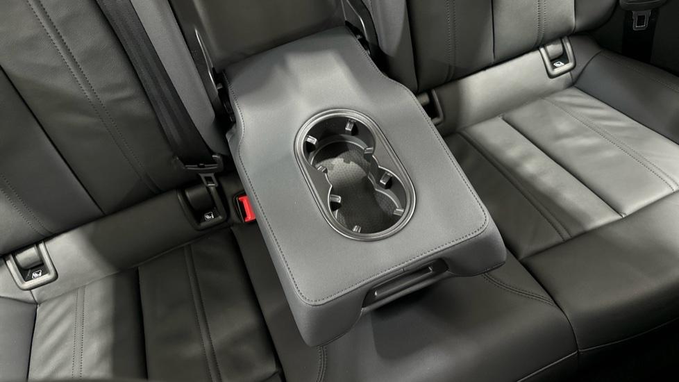 Rear Armrest/ Cup Holder