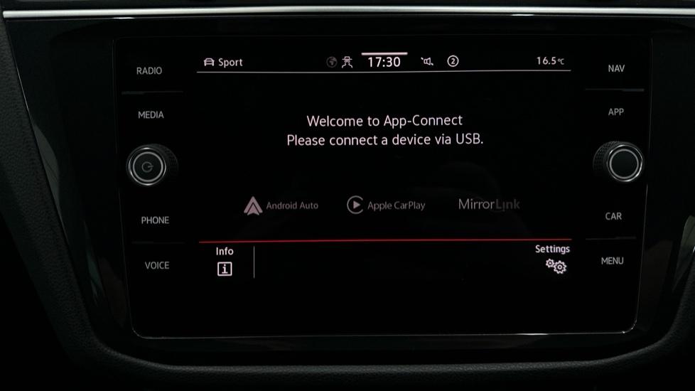 Apple Car Play & Android Auto