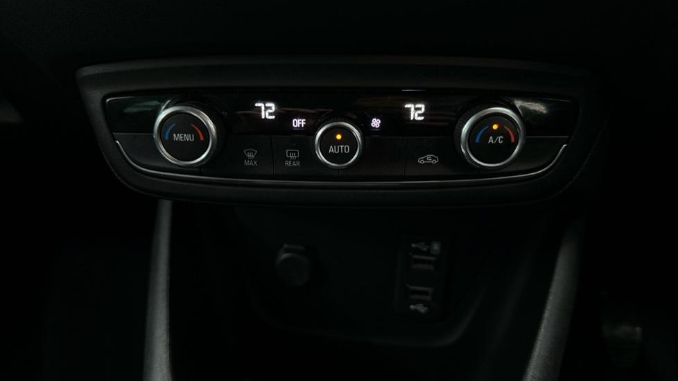 Air Conditioning /Dual Climate Control 