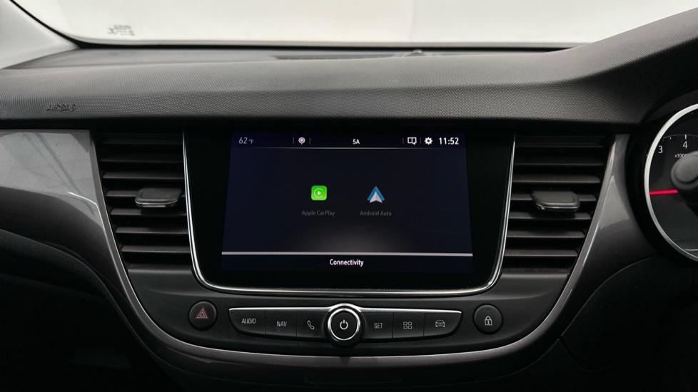 Apple Car Play & Android Auto