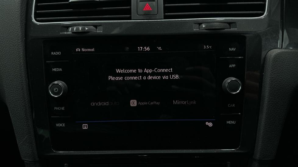 Apple Car Play & Android Auto