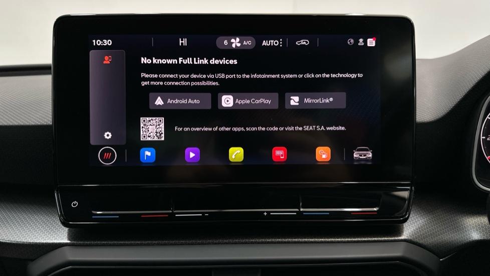 Apple Car Play & Android Auto