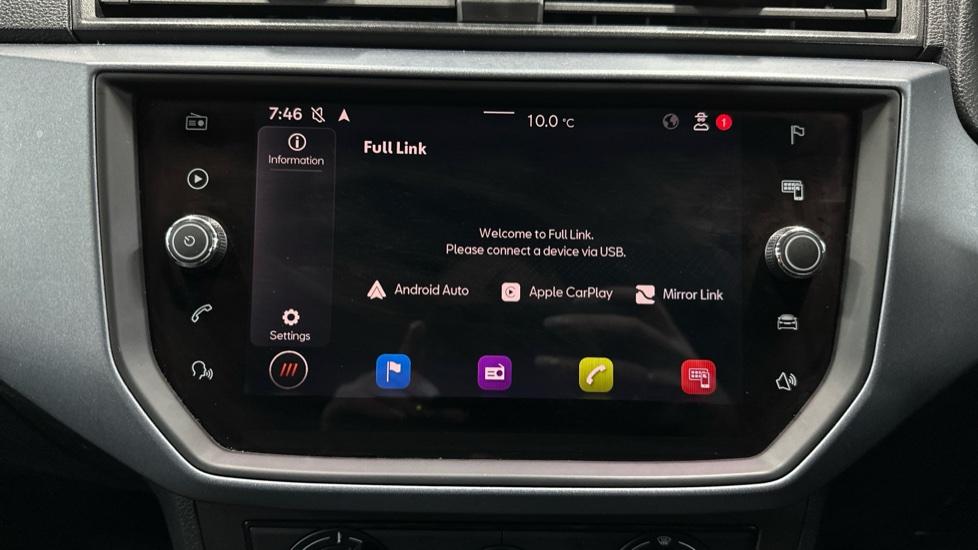 Apple Car Play & Android Auto