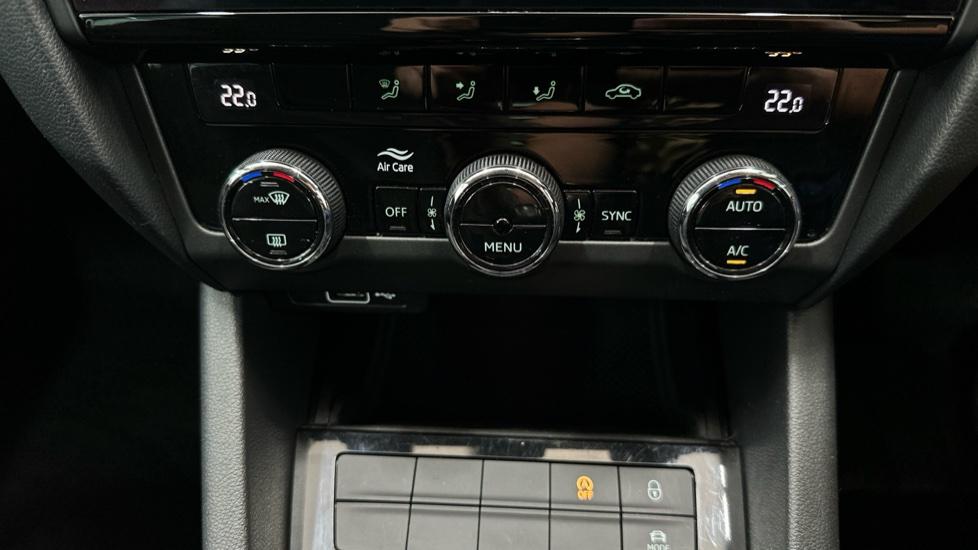 Air Conditioning /Dual Climate Control/Auto Stop Start 