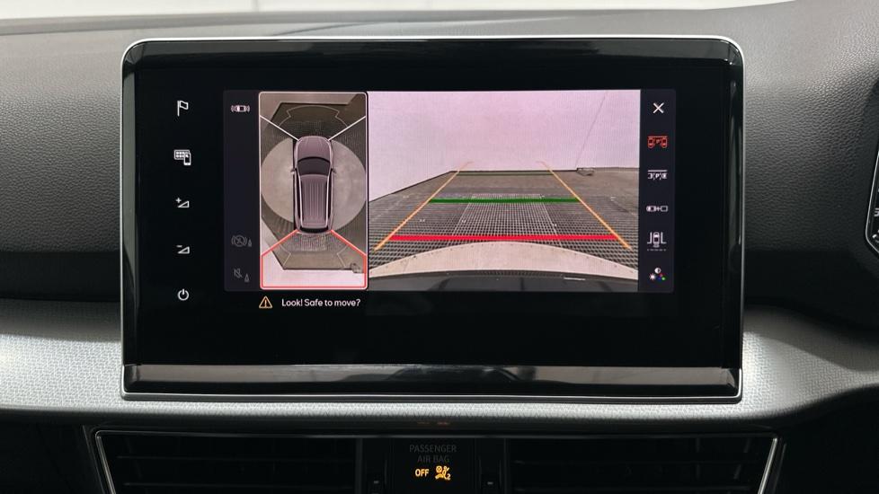 Rear View Camera /360/Park Pilot 