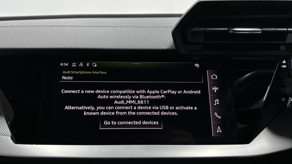 Apple Car Play & Android Auto