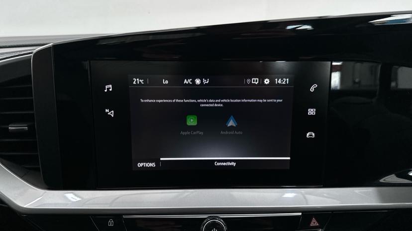 Apple Car Play & Android Auto