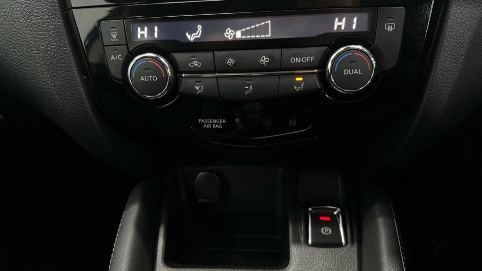 Air Conditioning /Dual Climate Control/Electric Park Brake 