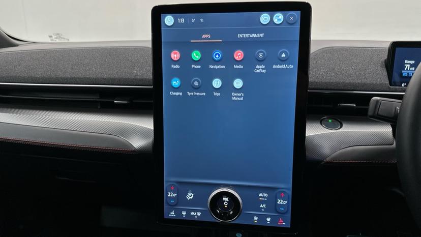 Apple CarPlay / Android Auto