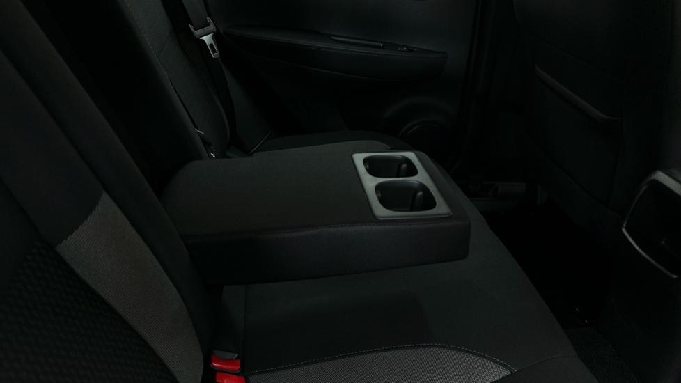 Rear Armrest/ Cup Holder