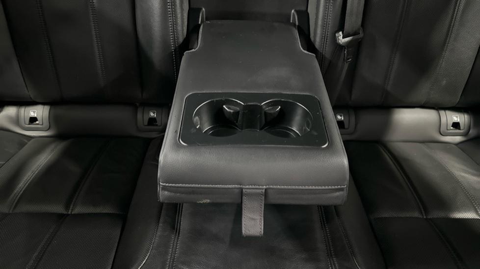 Rear Armrest/ Cup Holder