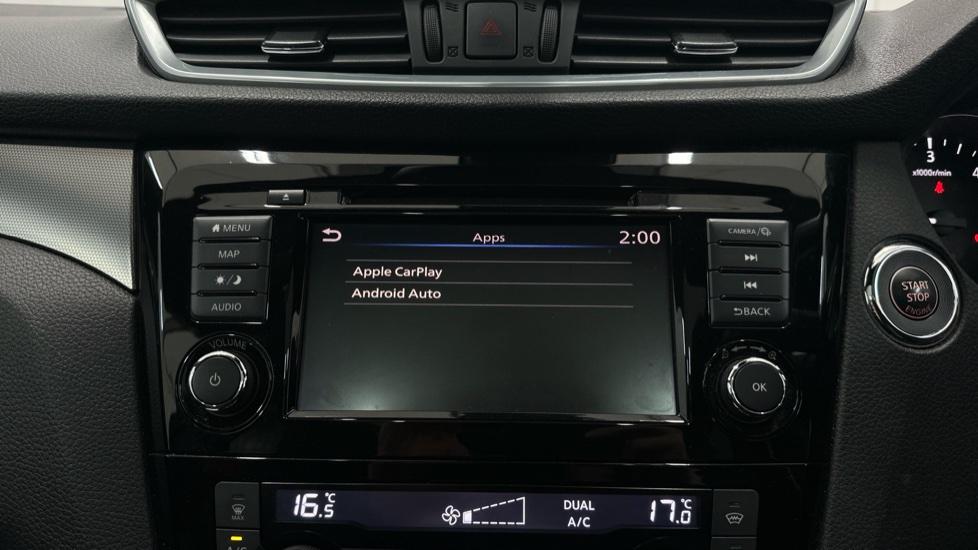 Apple Car Play & Android Auto