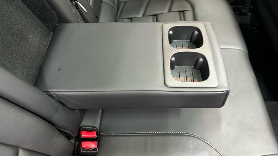 Rear Armrest/ Cup Holder