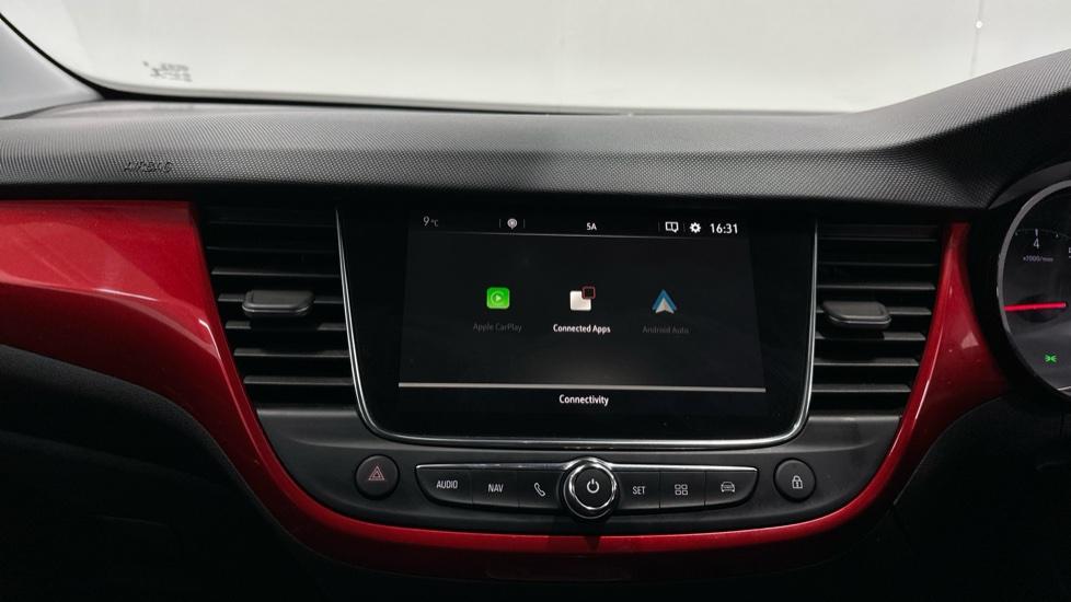 Apple Car Play & Android Auto