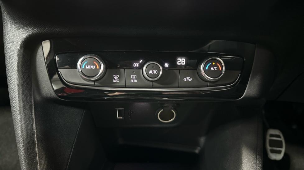 Air Conditioning /Dual Climate Control 